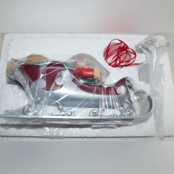 Hallmark Holiday Table Decoration Santa Midnight Ride Dash Away All Sleigh Reins - Picture 6 of 7